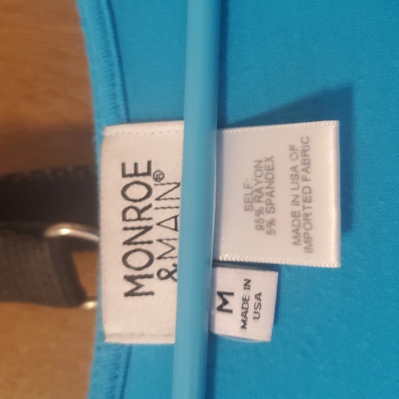 Blouses - Picture 2 of 4